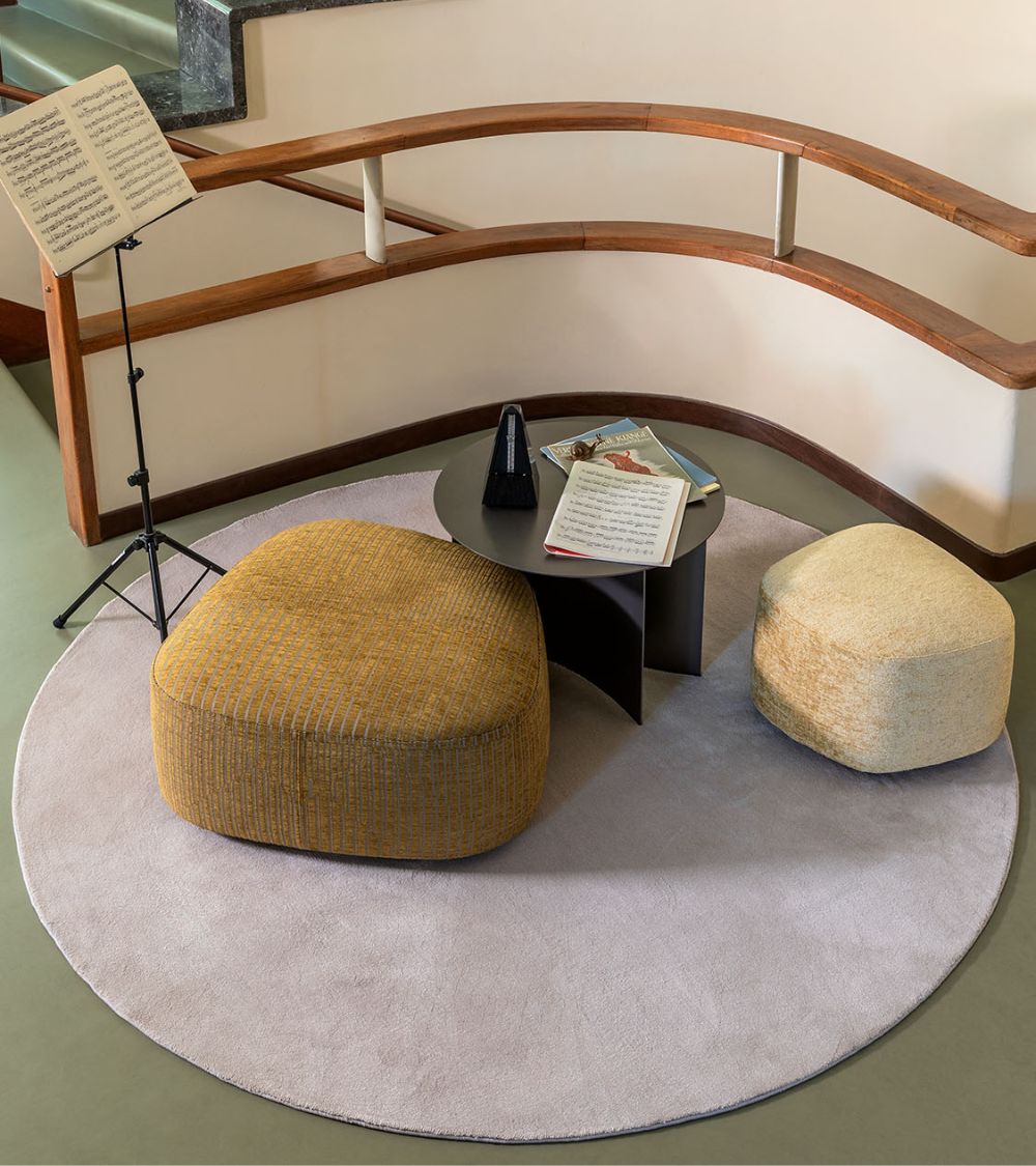 pouf flou pierre
